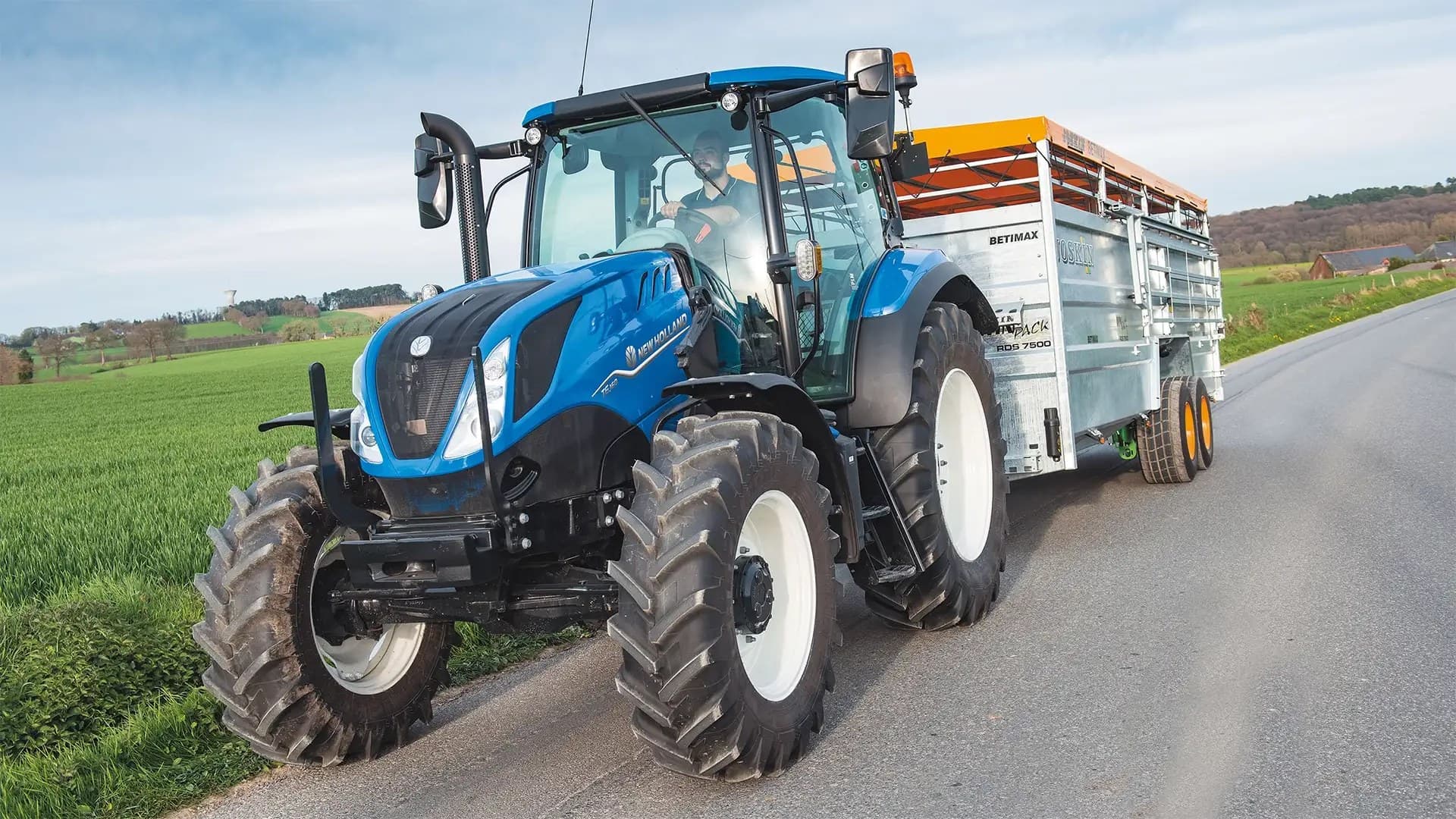 New Holland T6