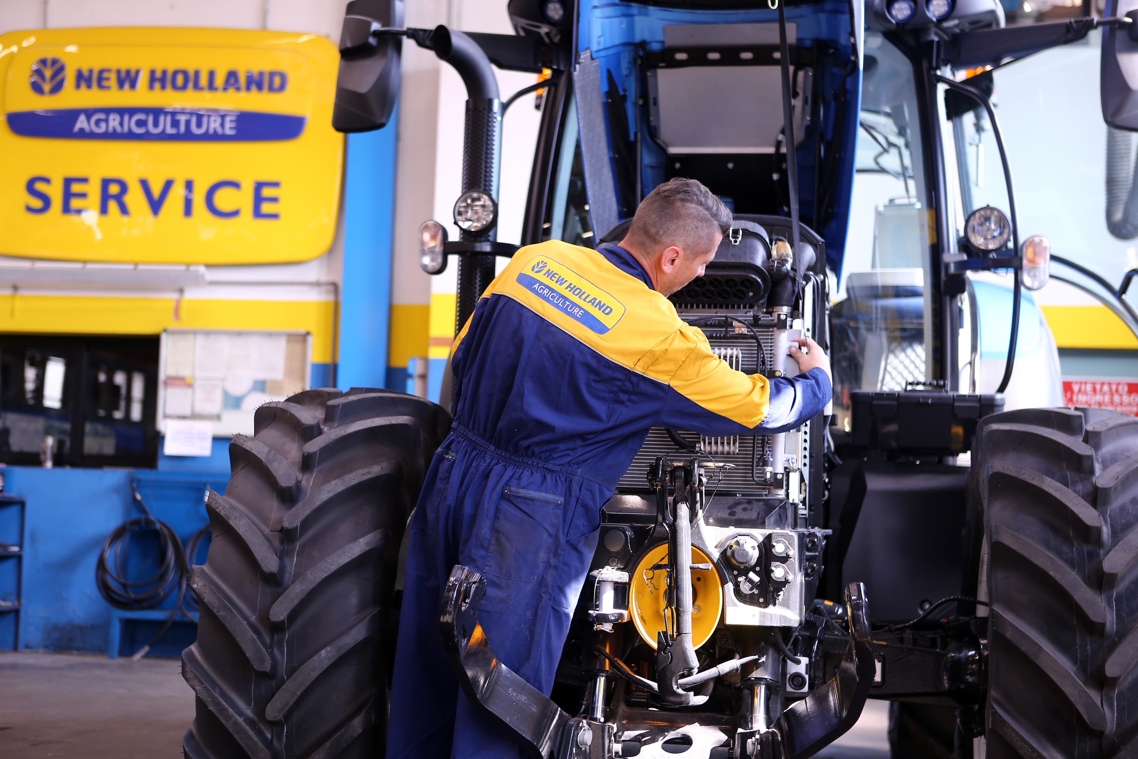 Professionelle Landmaschinen-Werkstatt bei LEFA Landtechnik in Wemding
